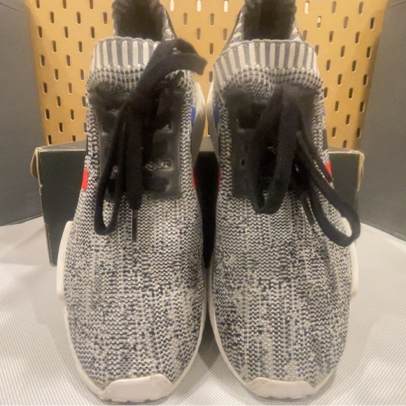 Men’s 8.5 NMD Tri colors - Picture 3 of 6